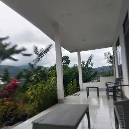 Hidayah Homestay Kelimutu Room photo